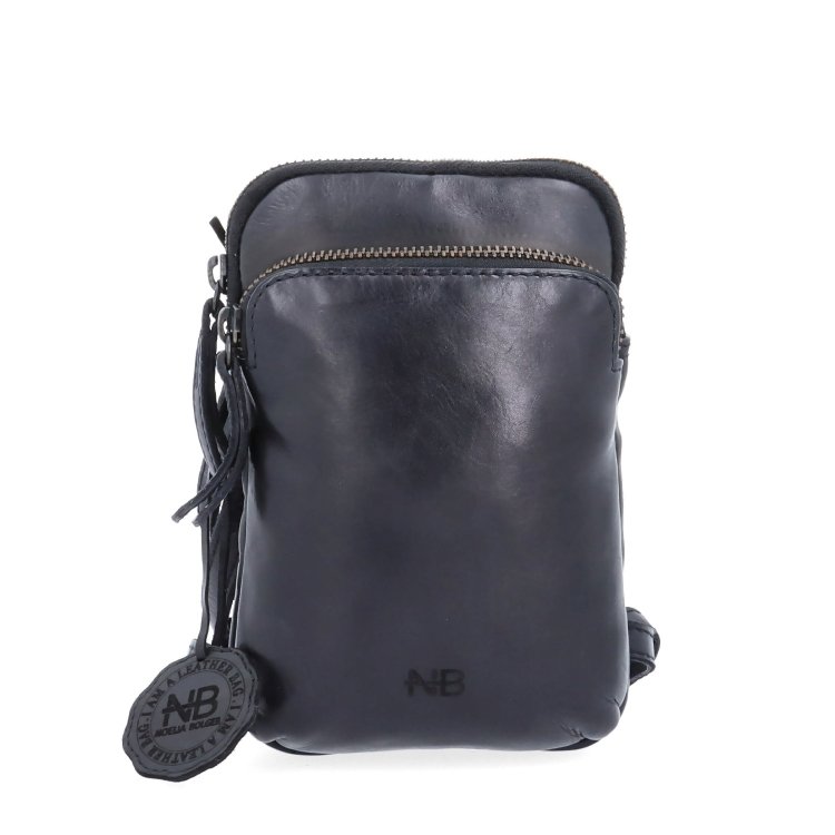 Štýlová kožená crossbody taška Noelia Bolger materiál kože zapínanie na zips farba čierna veľkosť malá NB 2419 C Spredu