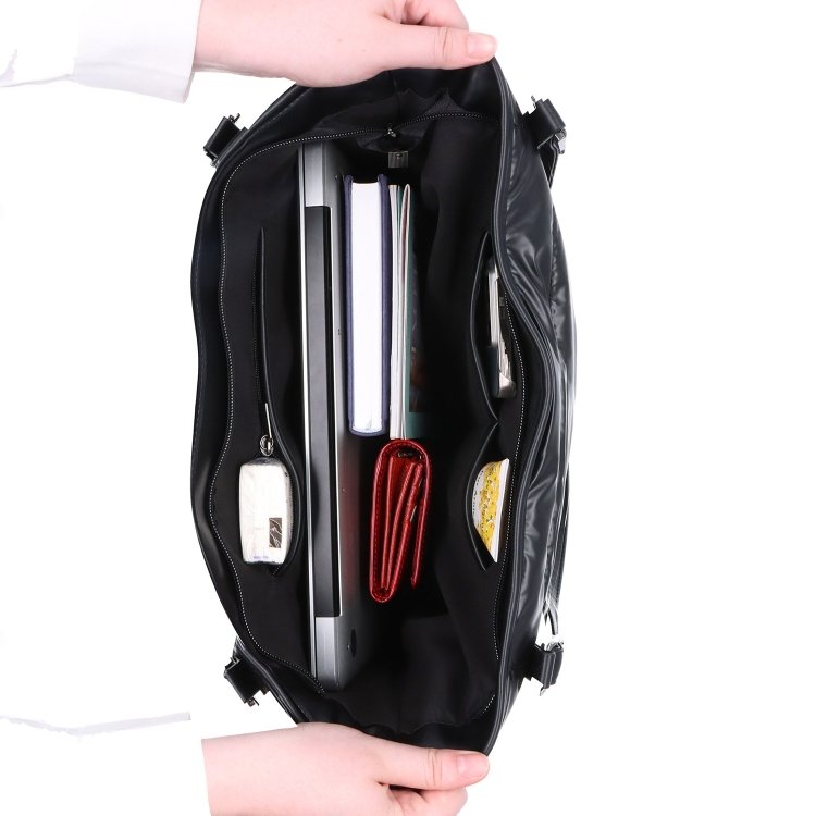 Shopperka cez rameno z nadýchaného materiálu Carmelo materiál nylon zapínanie na zips farba metalíza veľkosť veľká 4385 BR Vnútro