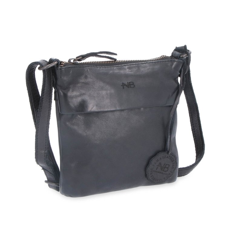 Malá kožená crossbody so zapínaním na zips Noelia Bolger materiál kože zapínanie na zips farba čierna veľkosť malá NB 2090 C