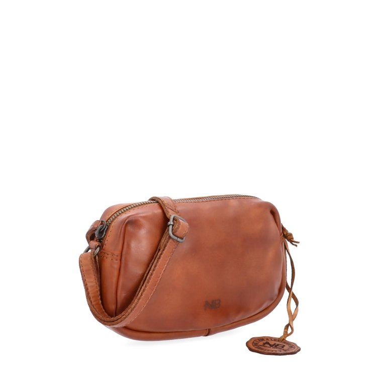 Minimalistická kožená crossbody kabelka Noelia Bolger materiál kože zapínanie na zips farba koňaková veľkosť malá NB 2417 KO