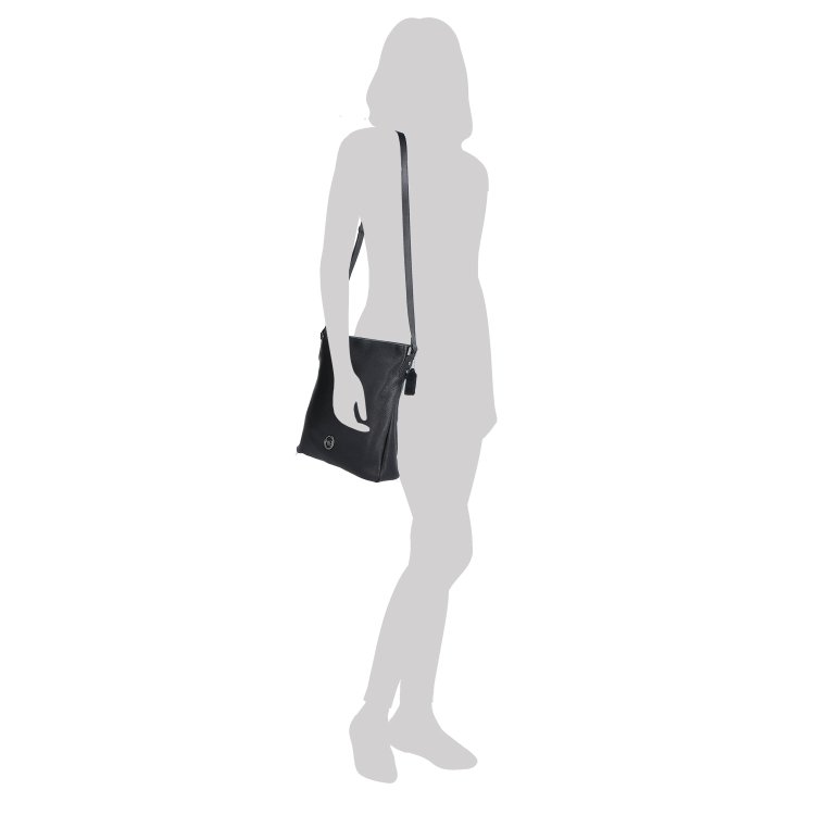 Minimalistická kožená crossbody kabelka na každý deň Noelia Bolger materiál kože zapínanie na zips farba čierna veľkosť stredná NB 3005 C Na postave