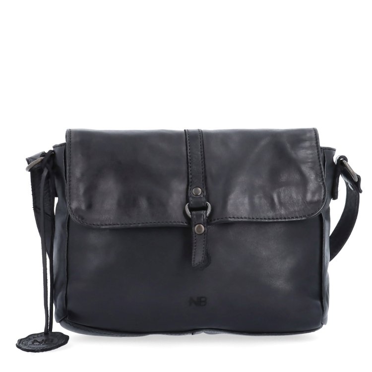 Kožená crossbody kabelka s chlopňou Noelia Bolger materiál kože zapínanie s chlopňou farba čierna veľkosť stredná NB 2416 C Spredu