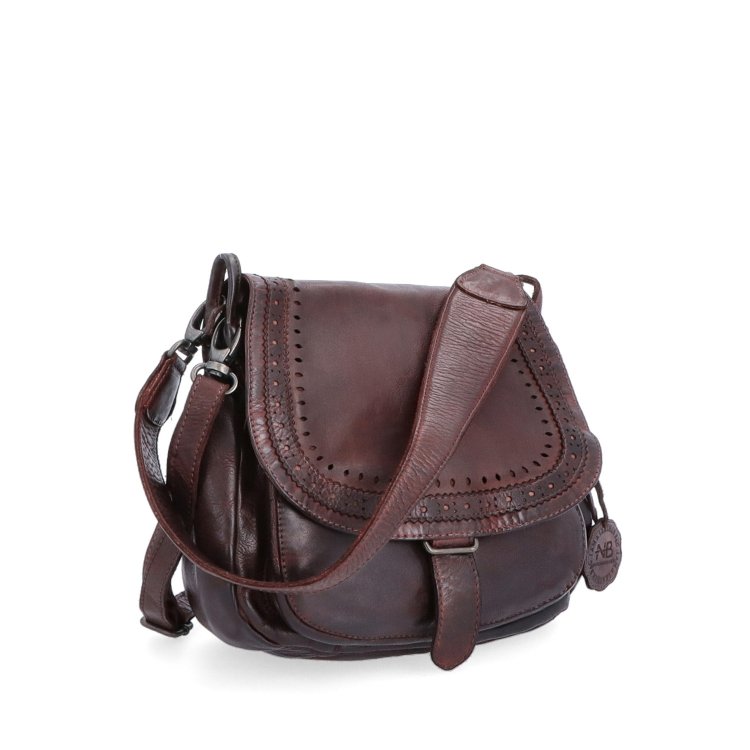 Kožená crossbody kabelka so zdobenou chlopňou Noelia Bolger materiál kože zapínanie s chlopňou farba vínová veľkosť stredná NB 2030 BO
