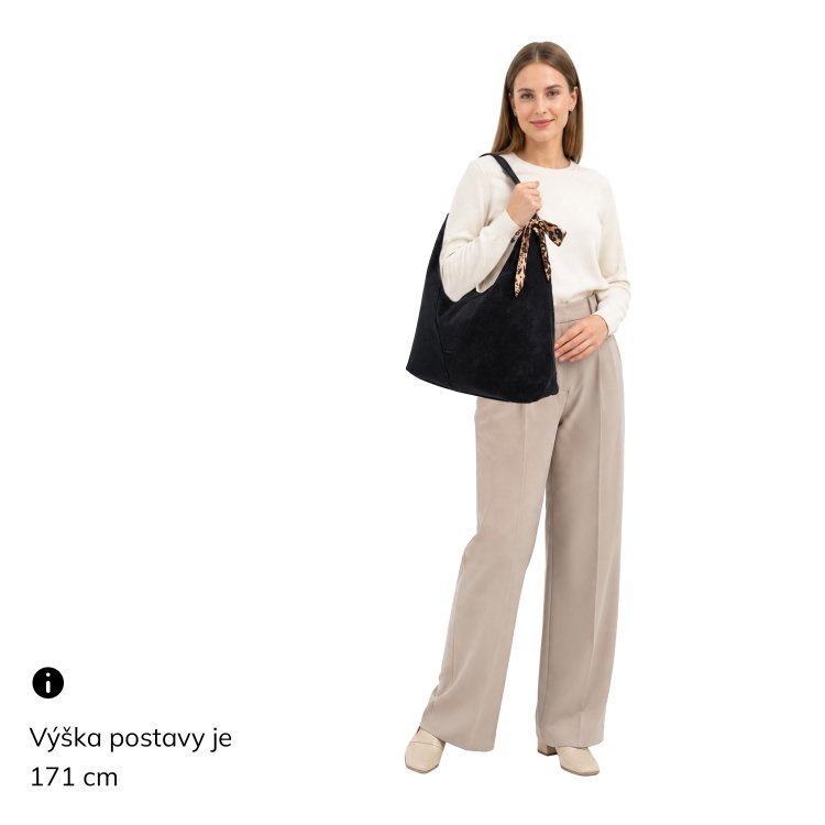 Elegantná kabelka na rameno s ozdobnou šatkou Carmelo materiál syntetická koža zapínanie na zips farba hnedá veľkosť veľká 4655 TH Na postave