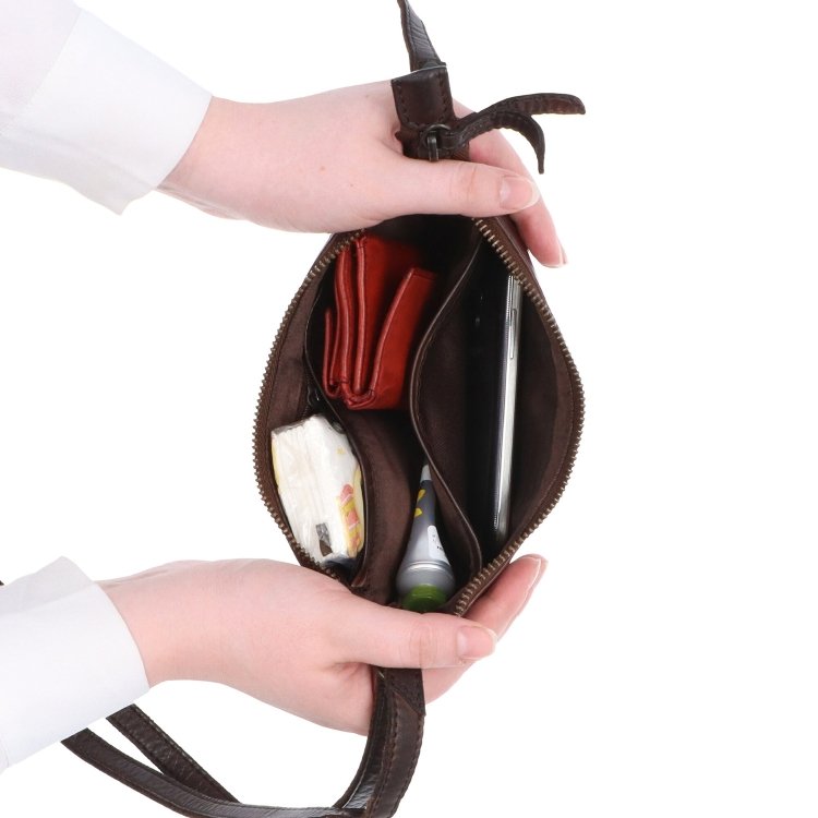 Malá elegantná kožená crossbody kabelka Noelia Bolger materiál kože zapínanie na zips farba hnedá veľkosť malá NB 2420 H Vnútro