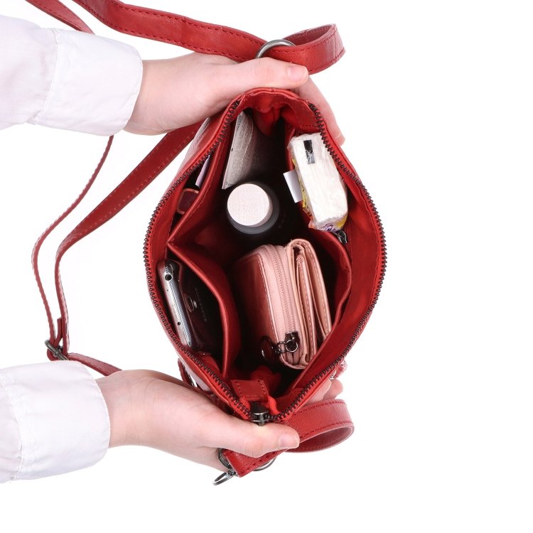 Kožená crossbody kabelka s príveskom Noelia Bolger materiál kože zapínanie na zips farba červená veľkosť malá NB 3100 CV Vnútro
