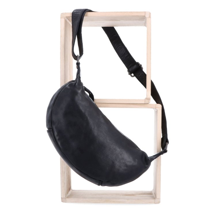 Malá kožená moonbag kabelka Noelia Bolger materiál kože zapínanie na zips farba čierna veľkosť malá NB 2411 C