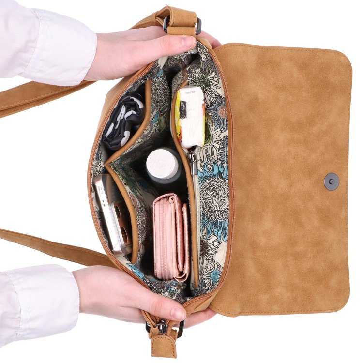 Praktická crossbody kabelka s klopou Tangerin materiál syntetická koža zapínanie na cvok farba koňaková veľkosť stredná 1116 CAM Vnútro