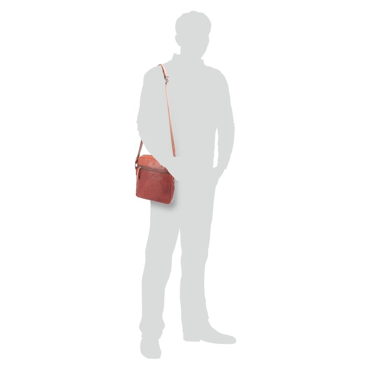 Kožená crossbody taška Poyem materiál kože farba koňaková veľkosť malá 2206 Poyem KO Na postave