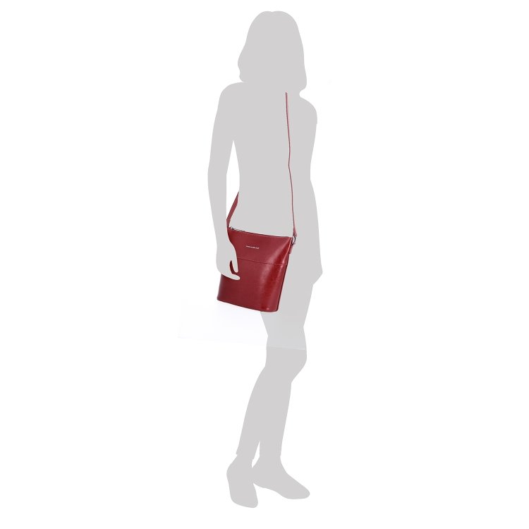 Luxusná kožená crossbody kabelka Noelia Bolger materiál kože zapínanie na zips farba červená veľkosť malá NB 0077 TCV Na postave
