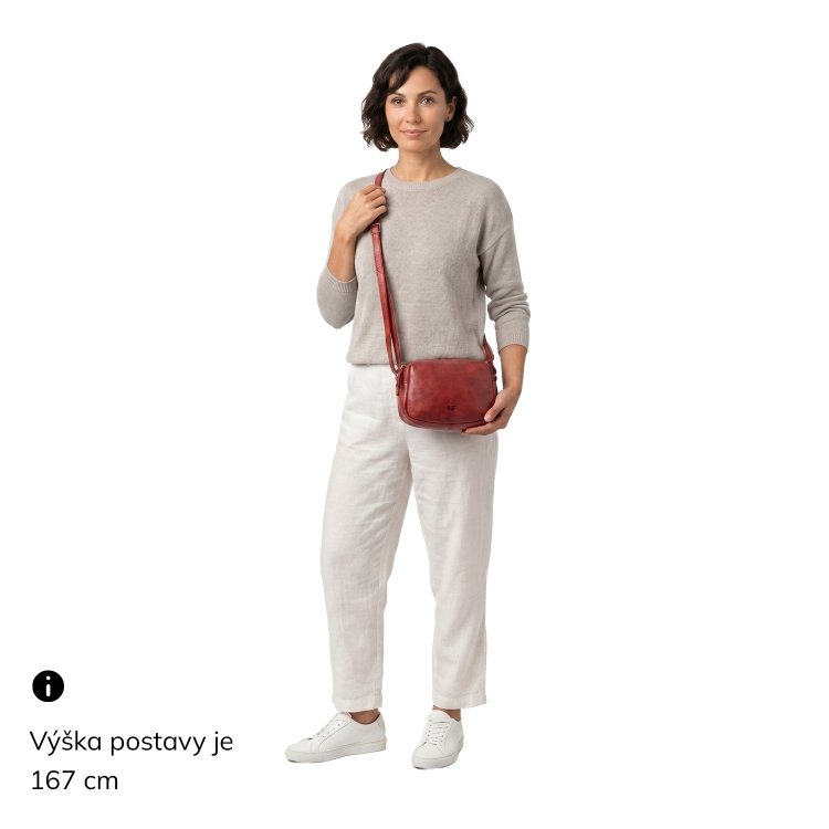 Minimalistická kožená crossbody kabelka Noelia Bolger materiál kože zapínanie na zips farba červená veľkosť malá NB 2417 CV Na postave