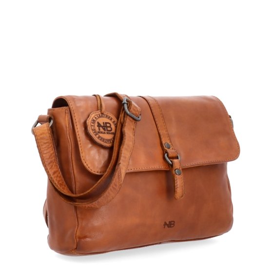 Kožená crossbody kabelka s chlopňou Noelia Bolger materiál kože zapínanie s chlopňou farba koňaková veľkosť stredná NB 2416 KO