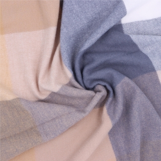 Príjemný šál s károvaným vzorom Noelia Bolger materiál Polyester s prímesou vlny farba multicolor KZ002 - 04