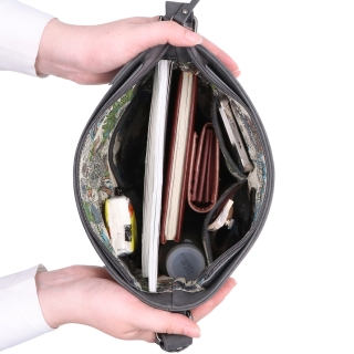 Štýlová crossbody kabelka s čistým dizajnom Tangerin materiál syntetická koža zapínanie na zips farba béžová veľkosť stredná 1101 BE Vnútro