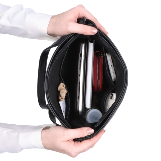 Dizajnová crossbody kabelka Carmelo materiál syntetická koža zapínanie na zips farba ružová veľkosť stredná 4271 LI Vnútro