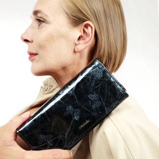 Elegantná dlhá peňaženka Carmelo materiál kože zapínanie na cvok farba čierna veľkosť veľká 2109 M C Lifestyle