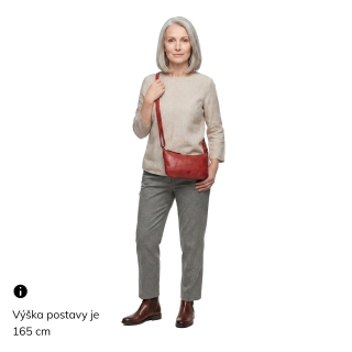 Malá elegantná kožená crossbody kabelka Noelia Bolger materiál kože zapínanie na zips farba červená veľkosť malá NB 2420 CV Na postave
