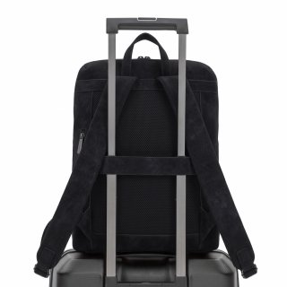 Moderný batoh s priehradkou na notebook Carmelo materiál syntetická koža zapínanie na zips farba čierna veľkosť veľká 4673 C Detail