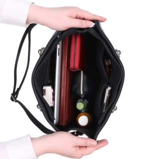 Dámska kabelka s odnímateľným crossbody popruhom Le Sands materiál syntetická koža zapínanie na zips farba metalíza veľkosť stredná 4648 ZL Vnútro
