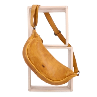 Kožená moonbag kabelka cez rameno Noelia Bolger materiál kože zapínanie na zips farba žltá veľkosť malá NB 2412 ZLU
