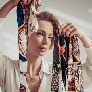 Dizajnová šatka na kabelku Indee materiál polyester farba multicolor S003 Lifestyle