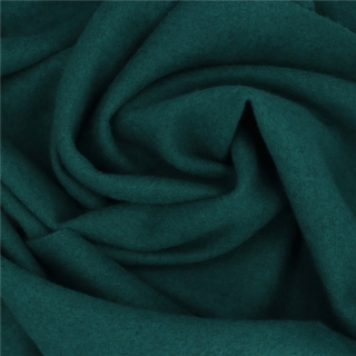 Elegantný jednofarebný šál so strapcami Noelia Bolger materiál Polyester s prímesou vlny farba zelená KZ003 - 08