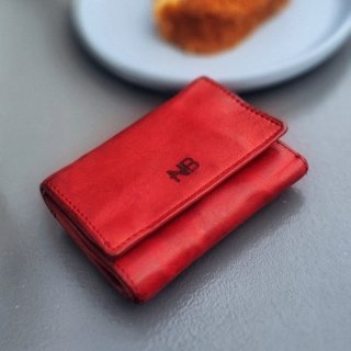 Malá kožená peňaženka s čistým dizajnom Noelia Bolger materiál kože zapínanie na cvok farba červená veľkosť malá 5134 NB CV Lifestyle