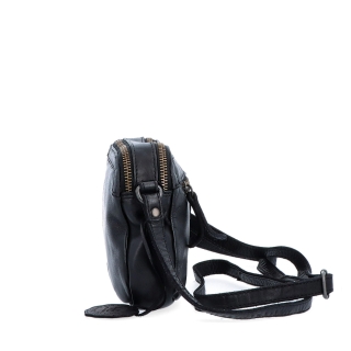 Minimalistická kožená crossbody kabelka Noelia Bolger materiál kože zapínanie na zips farba čierna veľkosť malá NB 2407 C Z boku