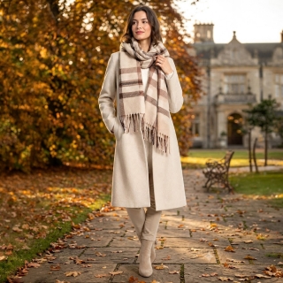 Príjemný šál s károvaným vzorom Noelia Bolger materiál Polyester s prímesou vlny farba béžová KZ001 - 06