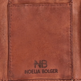 Malá kožená peňaženka v boho štýle Noelia Bolger materiál kože zapínanie na cvok farba koňaková veľkosť malá 5124 NB KO Logo