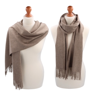 Elegantný jednofarebný šál so strapcami Noelia Bolger materiál Polyester s prímesou vlny farba taupe KZ003 - 04