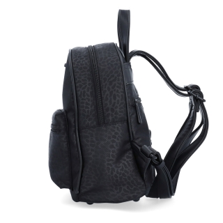 Malý nylonový batoh pre ženy Carmelo materiál nylon zapínanie na zips farba čierna veľkosť malá 6604 C LE Z boku