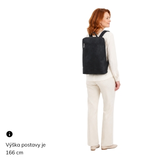 Moderný batoh s priehradkou na notebook Carmelo materiál syntetická koža zapínanie na zips farba hnedá veľkosť veľká 4673 H Na postave