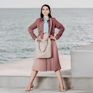 Mestská kabelka s odnímateľným crossbody popruhom Carmelo materiál syntetická koža zapínanie na zips farba béžová veľkosť stredná 4395 BE Lifestyle
