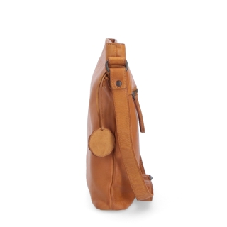 Kožená crossbody kabelka vo vintage štýle Noelia Bolger materiál kože zapínanie na zips farba žltá veľkosť malá NB 2001 ZLU Z boku