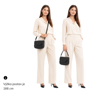 Štýlová crossbody kabelka s chlopňou Le Sands materiál syntetická koža zapínanie s chlopňou farba čierna veľkosť malá 7730 C Na postave