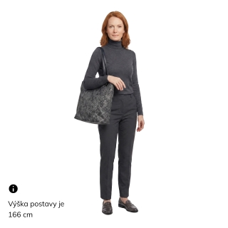 Dámska taška cez rameno s jemným motívom Carmelo materiál syntetická koža zapínanie na zips farba metalíza veľkosť veľká 4381 BR Na postave