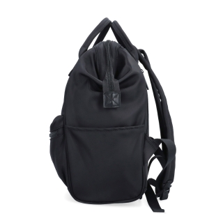 Praktický dámsky batoh na každodenné použitie Carmelo materiál nylon zapínanie na zips farba čierna veľkosť stredná 6611 C Z boku