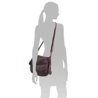 Kožená crossbody kabelka so zdobenou chlopňou Noelia Bolger materiál kože zapínanie s chlopňou farba hnedá veľkosť stredná NB 2030 H Na postave