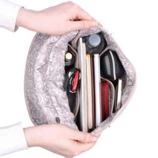 Praktický batoh do mesta Carmelo materiál syntetická koža zapínanie na zips farba ružová veľkosť stredná 4326 LI Vnútro