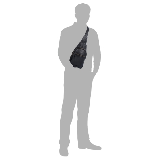 Kožený crossbody bodybag s variabilným nosením Noelia Bolger materiál kože zapínanie na zips farba čierna veľkosť malá NB 2034 C Na postave