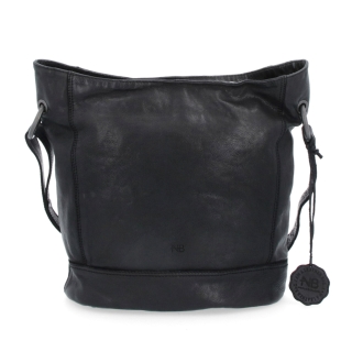 Kožená crossbody kabelka s dizajnovým prešívaním Noelia Bolger materiál kože zapínanie na zips farba čierna veľkosť stredná NB 2089 C Spredu