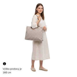 Priestranná shopper kabelka s textúrovaným povrchom Le Sands materiál syntetická koža zapínanie na zips farba modrá veľkosť veľká 4614 M Na postave