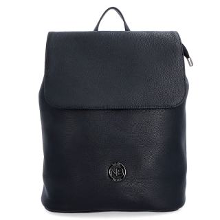 Minimalistický kožený mestský batoh s chlopňou Noelia Bolger materiál kože zapínanie na zips farba čierna veľkosť stredná NB 3007 C Spredu