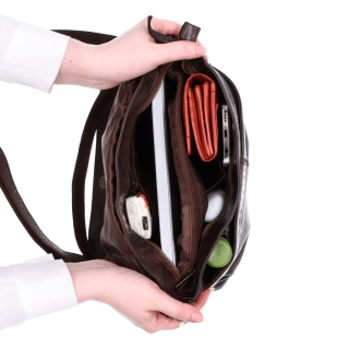 Crossbody kabelka z pravej kože s chlopňou Noelia Bolger materiál kože zapínanie s chlopňou farba hnedá veľkosť stredná NB 2024 H Vnútro