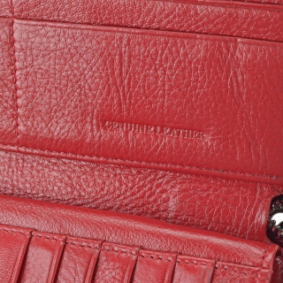 Veľká lakovaná peňaženka s pútkom Carmelo materiál kože zapínanie na zips farba červená veľkosť veľká 2102 P CV Detail