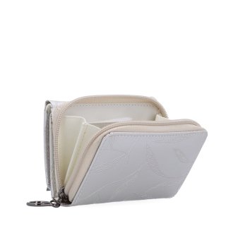 Elegantná lakovaná kožená peňaženka Carmelo materiál kože zapínanie na zips farba béžová veľkosť malá 2105 L K Polobok zozadu