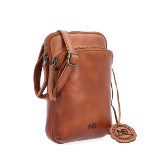 Štýlová kožená crossbody taška Noelia Bolger materiál kože zapínanie na zips farba koňaková veľkosť malá NB 2419 KO