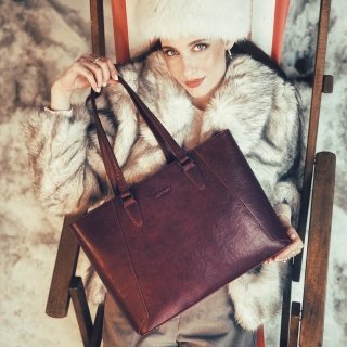 Priestranná shopper kabelka s ozdobnou šatkou Le Sands materiál syntetická koža zapínanie na zips farba vínová veľkosť veľká 7705 BO Lifestyle