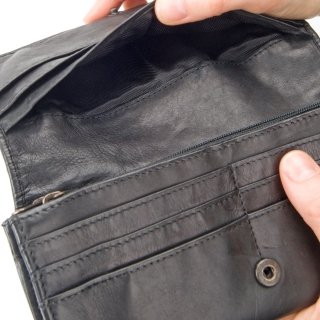Veľká kožená peňaženka Noelia Bolger materiál kože zapínanie na cvok farba čierna veľkosť veľká 5107 NB C Detail